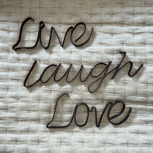 Live Laugh Love metal decor words - Picture 1 of 3